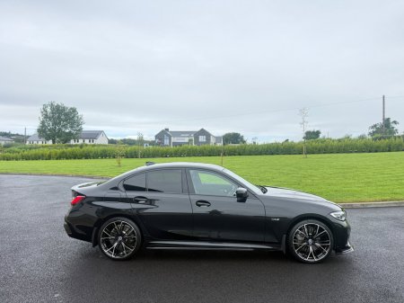 2022 BMW 3-Series - photo 2
