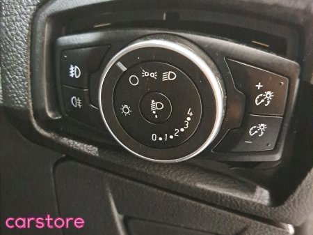 2018 Ford Focus - photo 18
