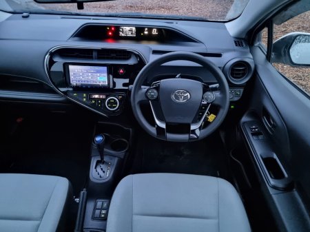 2020 Toyota Aqua - photo 16