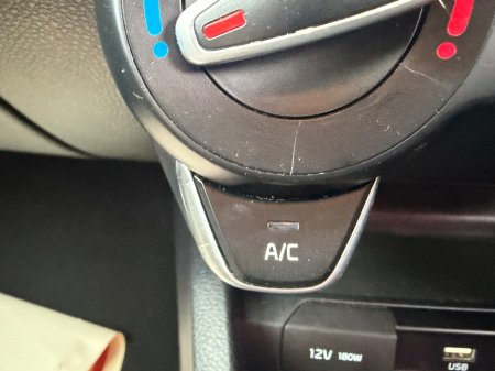 2021 Kia Rio - photo 18