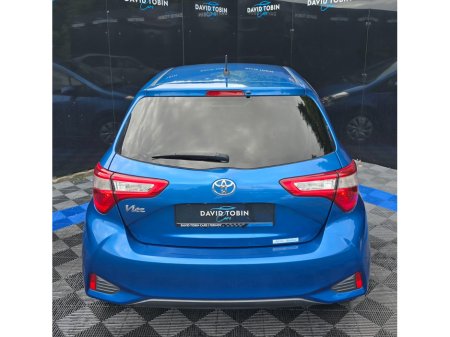 2017 Toyota Vitz - photo 5