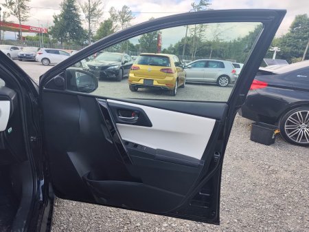 2017 Toyota Auris - photo 11