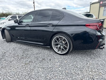 2017 BMW 5-Series - photo 4