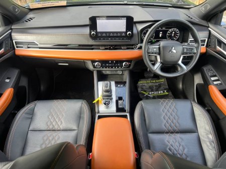 2023 Mitsubishi Outlander - photo 10