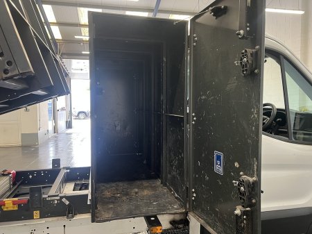 2022 Ford Transit - photo 3
