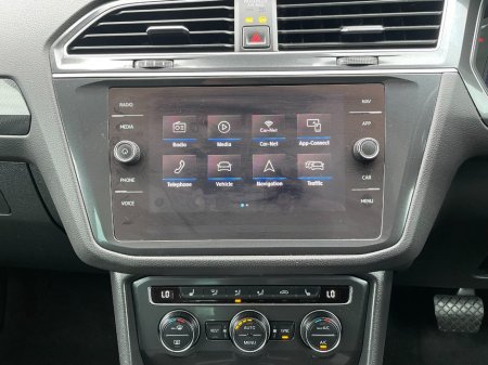 2020 Volkswagen Tiguan - photo 11