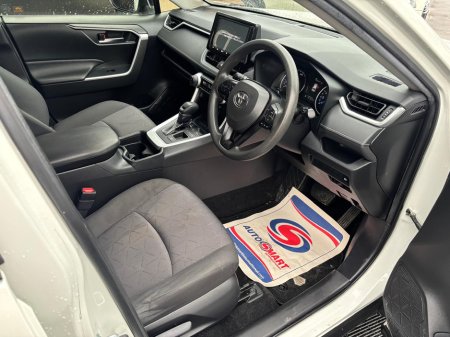 2020 Toyota RAV4 - photo 4