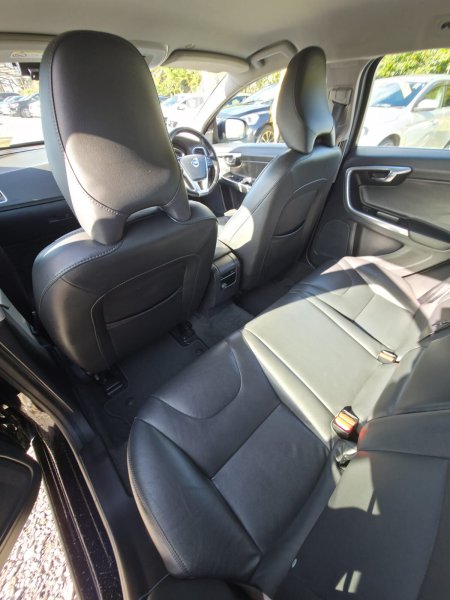 2018 Volvo V60 - photo 18