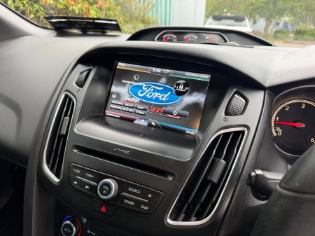 2016 Ford Focus - photo 10