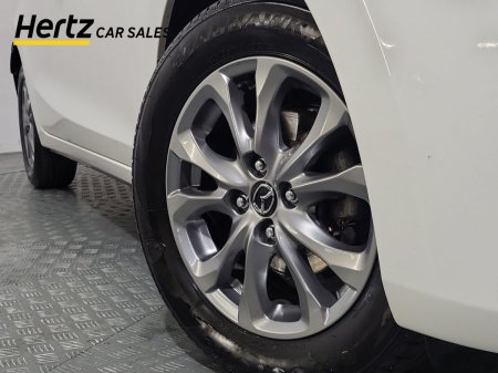 2024 Mazda Mazda2 - photo 6