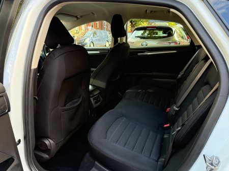2017 Ford Mondeo - photo 11