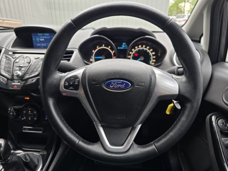 2016 Ford Fiesta - photo 17