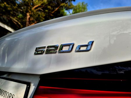2022 BMW 5-Series - photo 6