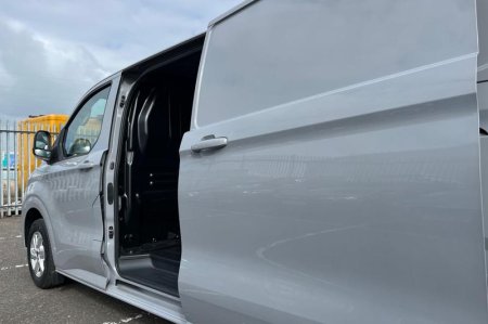 2026 Ford Transit Custom - photo 30