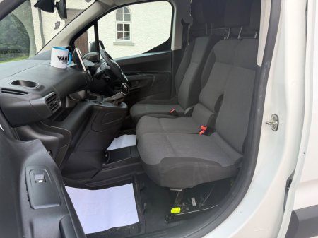 2021 Peugeot Partner - photo 14