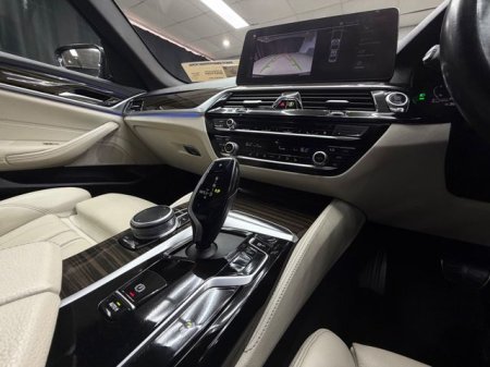 2021 BMW 5-Series - photo 22