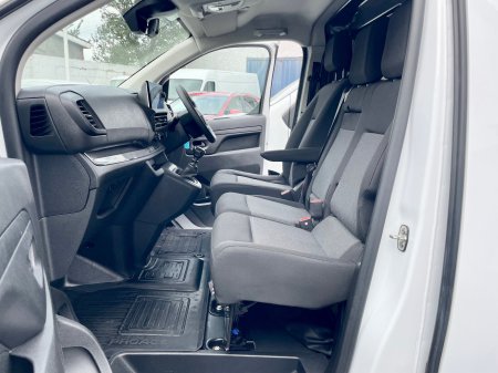 2024 Toyota Proace - photo 23