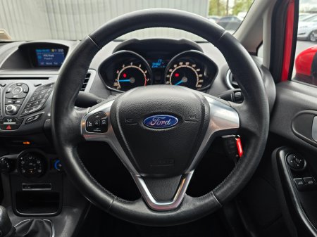 2016 Ford Fiesta - photo 17