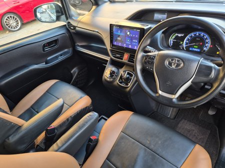 2016 Toyota Noah - photo 10