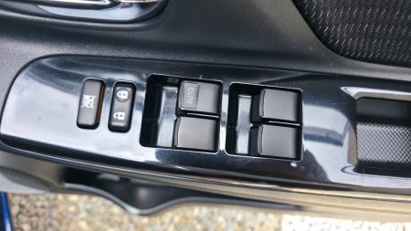 2018 Toyota Vitz - photo 10