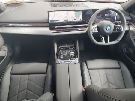 2026 BMW 5-Series - photo 4