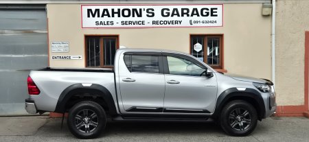 2025 Toyota Hilux - photo 2