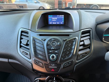 2017 Ford Fiesta - photo 18