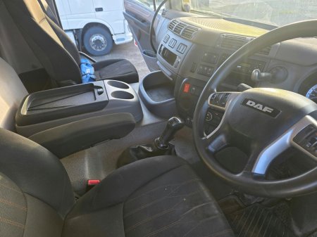 2020 DAF CF320 - photo 24