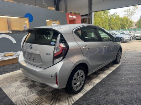 2019 Toyota Aqua - photo 3