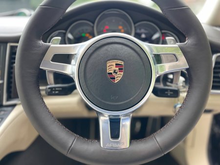 2015 Porsche Panamera - photo 14