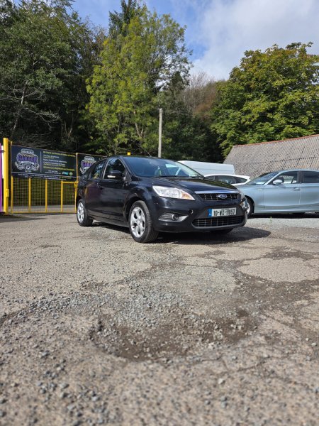 2010 Ford Focus - photo 2