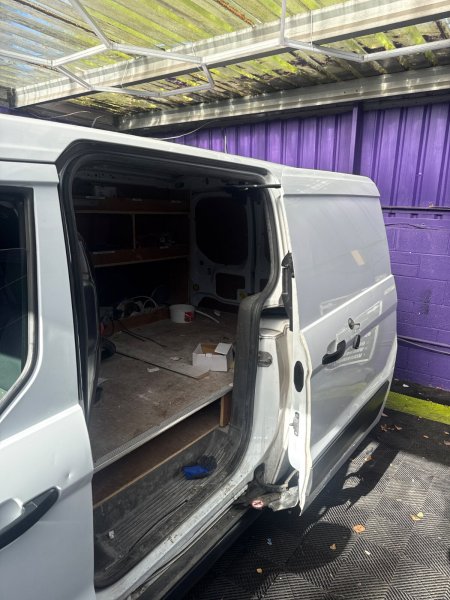 2019 Ford Transit - photo 16