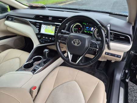 2020 Toyota Camry - photo 32