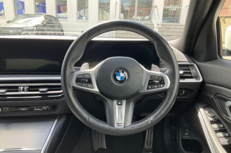 2024 BMW 3-Series - photo 12