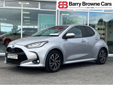 2023 Toyota Yaris - photo 2