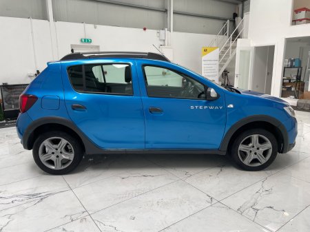 2021 Dacia Sandero Stepway - photo 2
