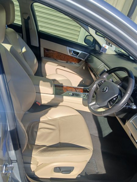 2015 Jaguar XF - photo 21