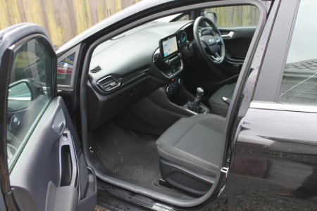 2020 Ford Fiesta - photo 10