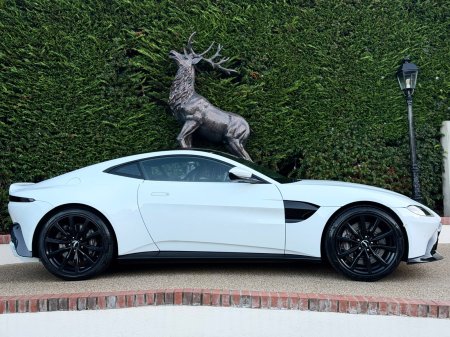2020 Aston Martin Vantage - photo 3
