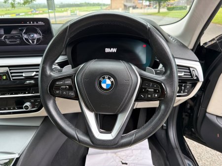2021 BMW 5-Series - photo 18