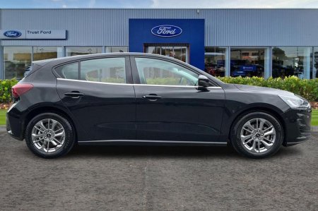 2025 Ford Focus - photo 3