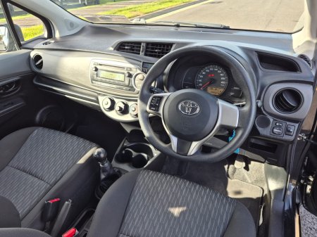 2012 Toyota Yaris - photo 15