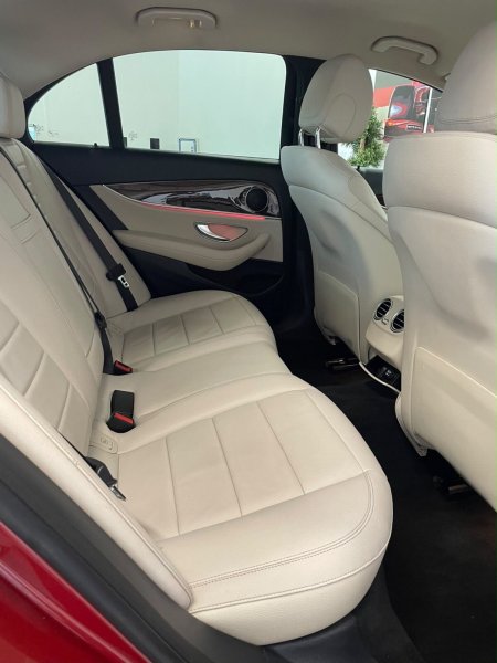 2017 Mercedes-Benz E-Class - photo 13
