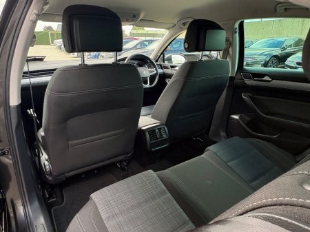 2021 Volkswagen Passat - photo 14