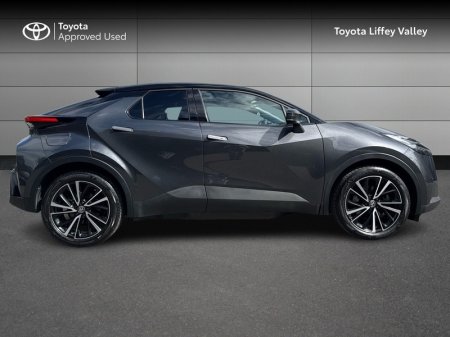 2025 Toyota C-HR - photo 3