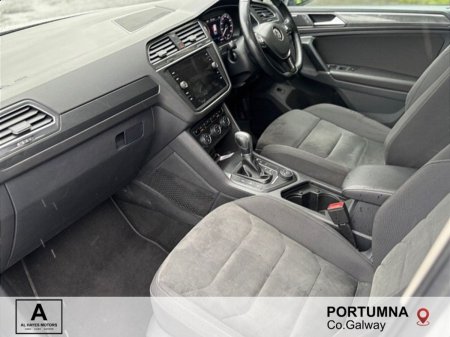 2018 Volkswagen Tiguan - photo 2