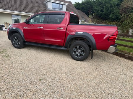 2024 Toyota Hilux - photo 2