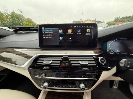 2022 BMW 5-Series - photo 25