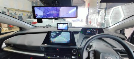 2025 Toyota Prius - photo 10