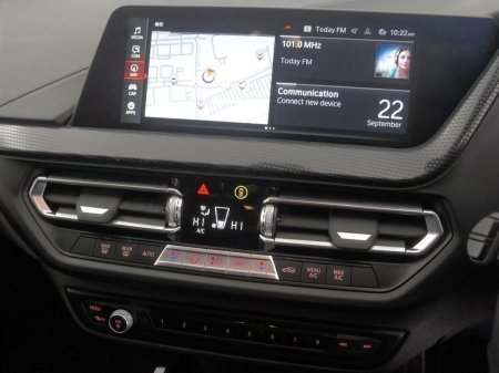 2023 BMW 1-Series - photo 8